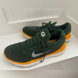 Men’s Nike Green Bay Packers NFL Sneakers (8.5)